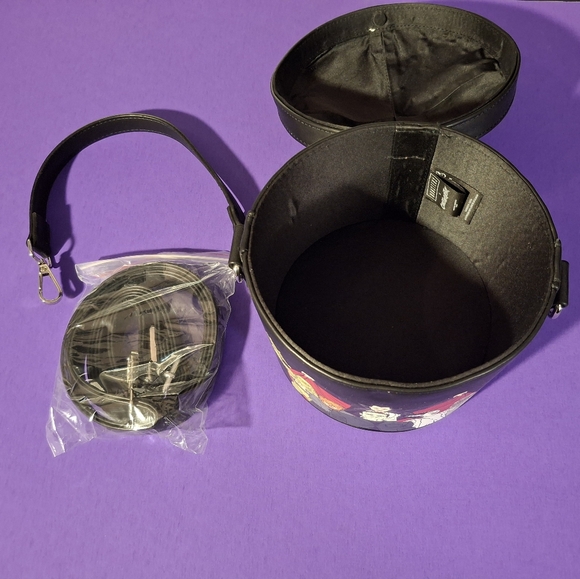 Cakeworthy Universal Monsters Purse - Picture 7 of 8